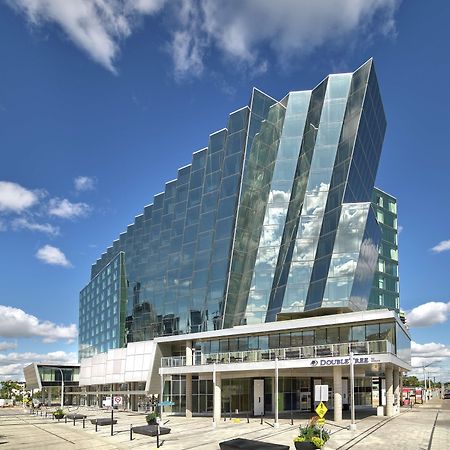 מלון Doubletree By Hilton Edmonton Downtown מראה חיצוני תמונה
