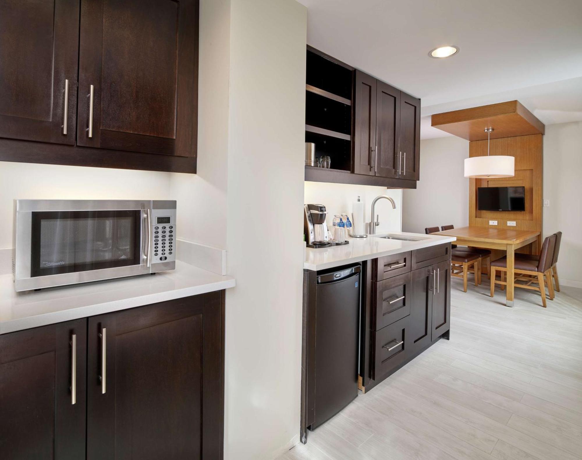 מלון Doubletree By Hilton Edmonton Downtown מראה חיצוני תמונה