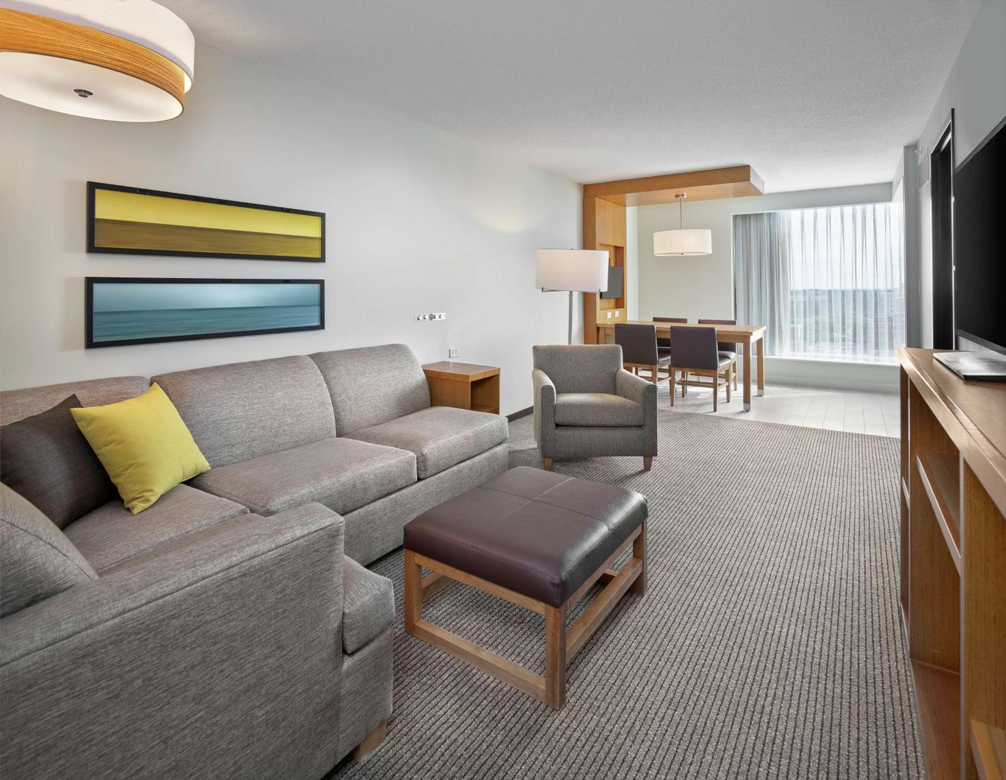 מלון Doubletree By Hilton Edmonton Downtown מראה חיצוני תמונה