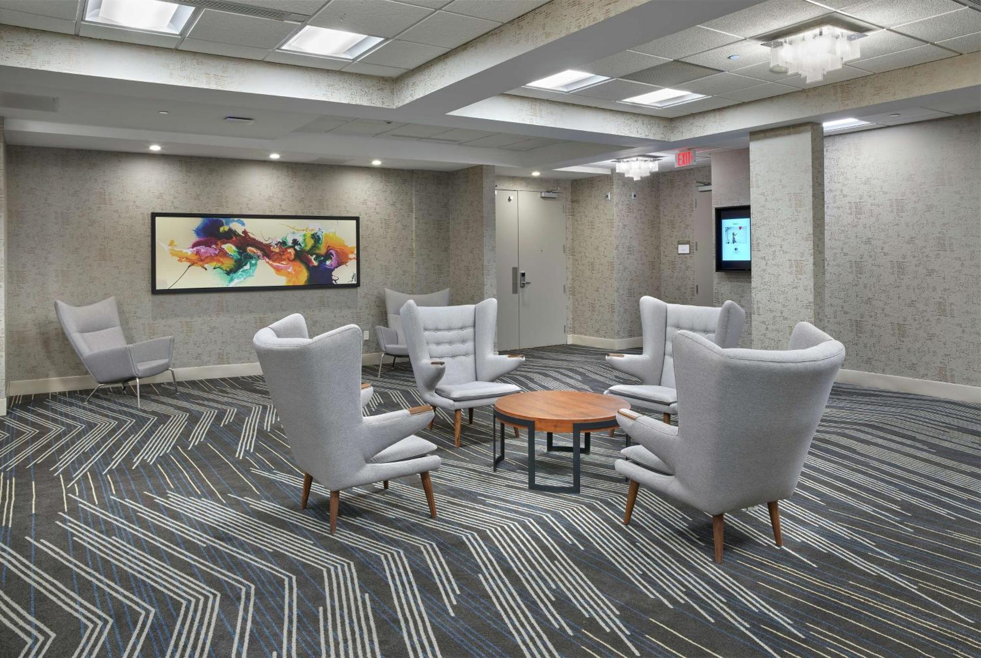 מלון Doubletree By Hilton Edmonton Downtown מראה חיצוני תמונה