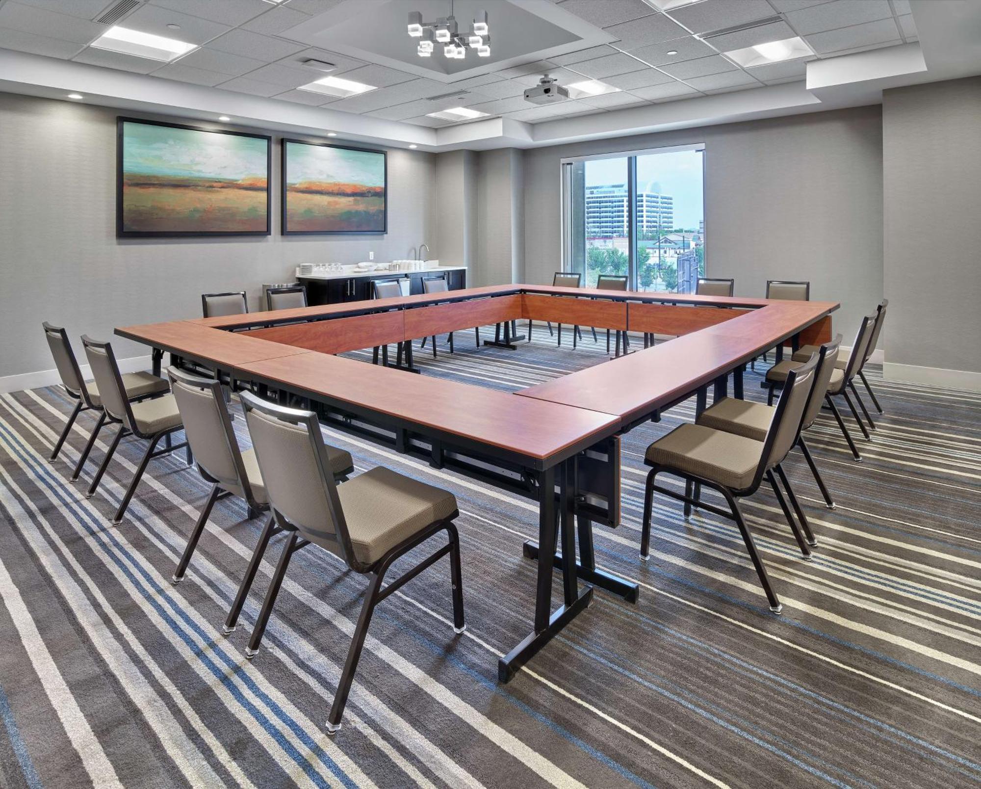 מלון Doubletree By Hilton Edmonton Downtown מראה חיצוני תמונה