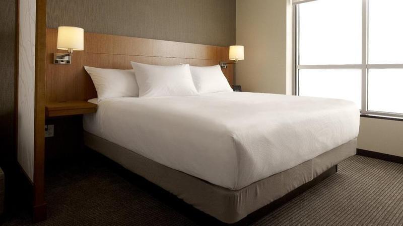 מלון Doubletree By Hilton Edmonton Downtown מראה חיצוני תמונה