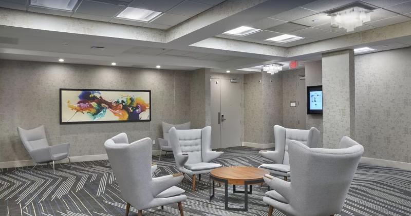 מלון Doubletree By Hilton Edmonton Downtown מראה חיצוני תמונה