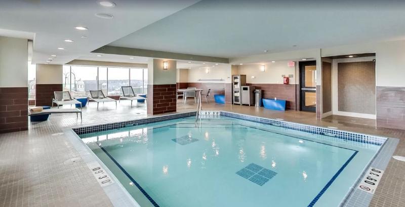 מלון Doubletree By Hilton Edmonton Downtown מראה חיצוני תמונה