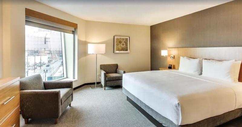 מלון Doubletree By Hilton Edmonton Downtown מראה חיצוני תמונה